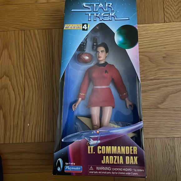 Star Trek Lt. Commander Jadzia Dax 9" Action Figure Playmates NEW - Picture 2 of 3